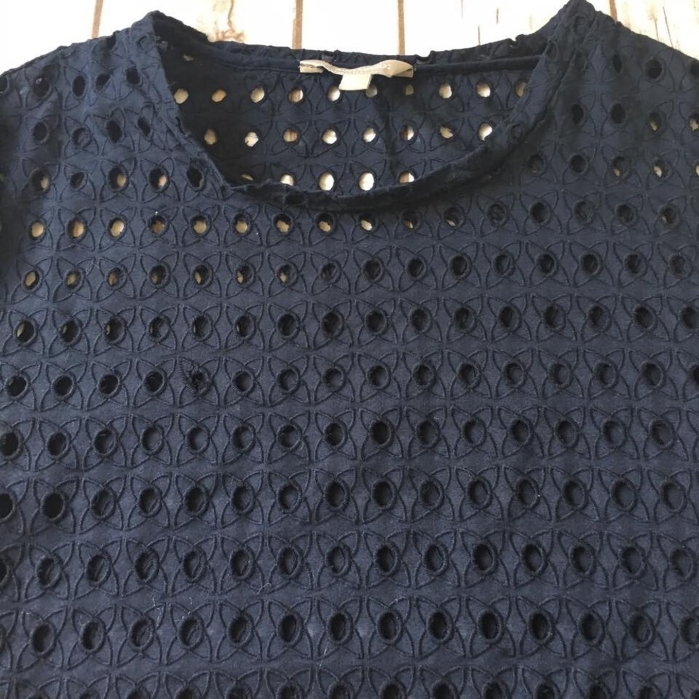 Banana Republic Eyelet Lace Top Women S 4 6 Navy Blue Cotton Coastal Boxy Preppy - Picture 4 of 4